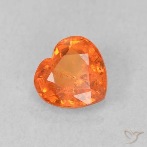 Zafiro Naranja fuego natural de 0.48 ct, Corazón, VS