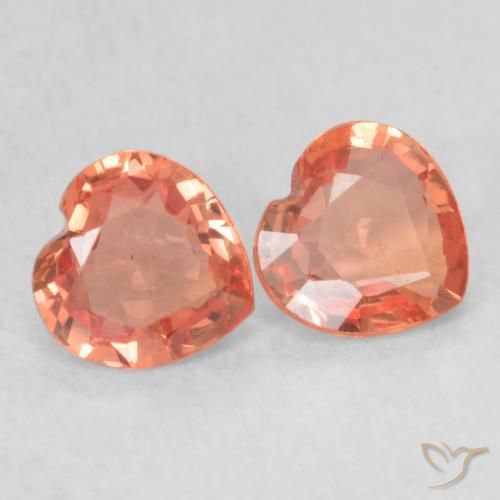 Gemas de Zafiro Roja Anaranjada natural de 0.79 ct, Corazón, VS