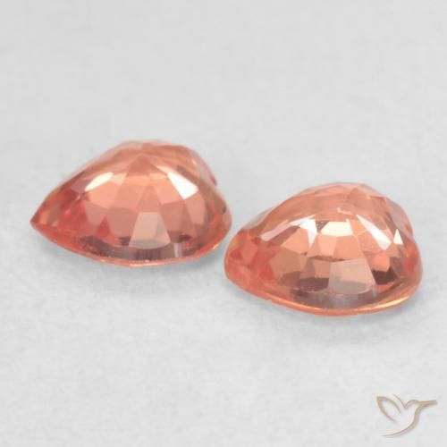 Gemas de Zafiro Roja Anaranjada natural de 0.79 ct, Corazón, VS