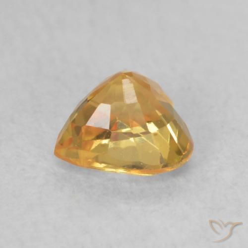 Zafiro Dorado naranja natural de 0.53 ct, Corazón, VVS-VS