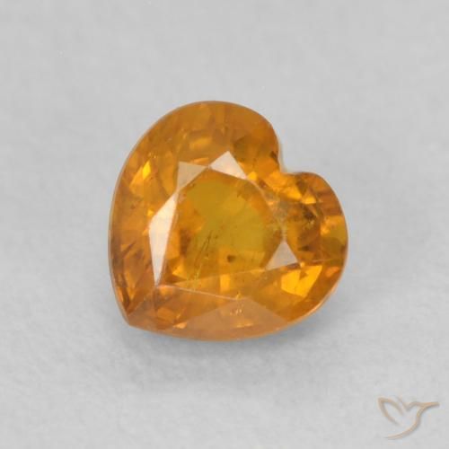 0.54ct Natural Dorado naranja intenso Zafiro, Corazón, VS
