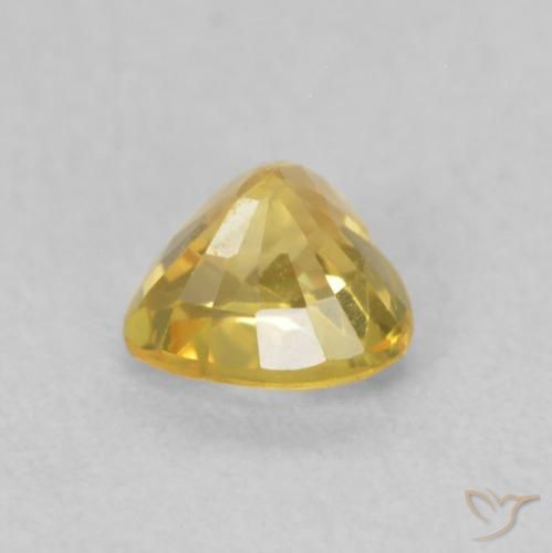 Zafiro Dorado medio natural de 0.52 ct, Corazón, VS