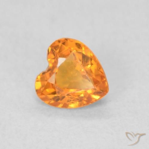 Zafiro Naranja albaricoque natural de 0.38 ct, Corazón, VS