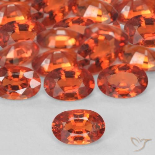 0.53ct Natural Naranja fuego Zafiro, Ovalada, VS