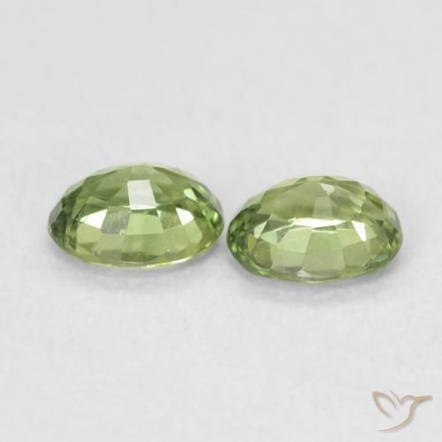 Gemas de Zafiro Verde cálido natural de 0.83 ct, Ovalada, VVS-VS