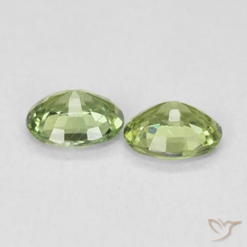Gemas de Zafiro Verde medio natural de 0.74 ct, Ovalada, VVS-VS