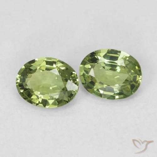 Gemas de Zafiro Verde cálido natural de 0.70 ct, Ovalada, VVS-VS
