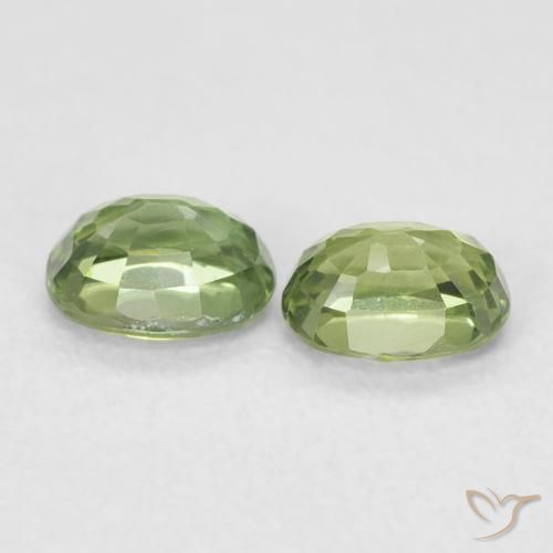 Gemas de Zafiro Verde cálido natural de 1.05 ct, Ovalada, VVS-VS
