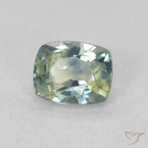 Zafiro Azul verdoso natural de 0.62 ct, Forma Cojín, VS