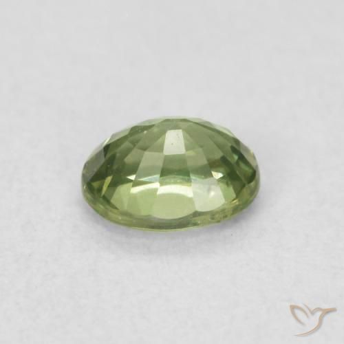 Zafiro Verde medio natural de 0.48 ct, Ovalada, VVS-VS