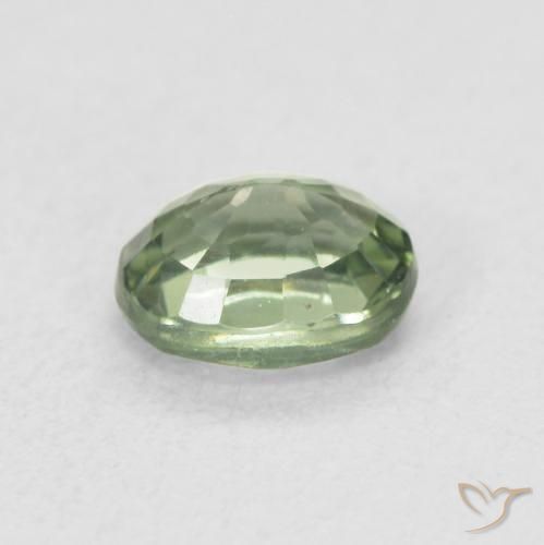 Zafiro Verde claro natural de 0.66 ct, Ovalada, VVS-VS