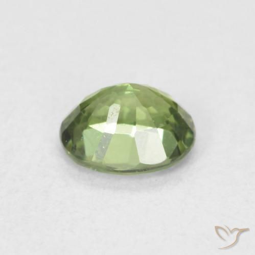 Zafiro Verde medio natural de 0.52 ct, Ovalada, VVS-VS