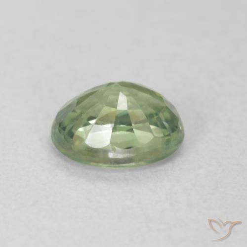 Zafiro Medium Light-Green natural de 0.54 ct, Ovalada, VVS