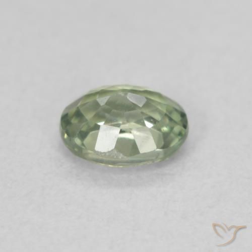Zafiro Verde pálido natural de 0.46 ct, Ovalada, VVS