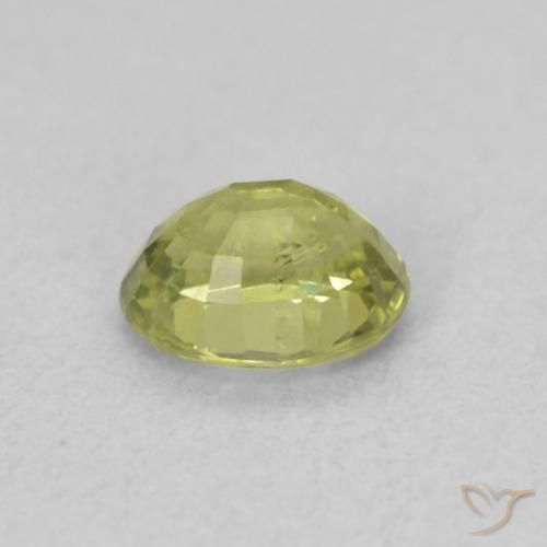 Zafiro Verde bosque cálido natural de 0.49 ct, Ovalada, VS