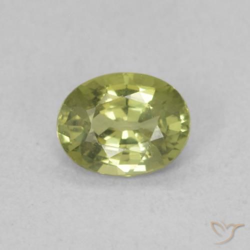 0.45ct Natural Verde Oliva Zafiro, Ovalada, VS