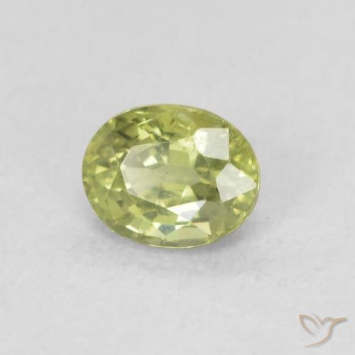 Zafiro Verde bosque cálido natural de 0.47 ct, Ovalada, VS