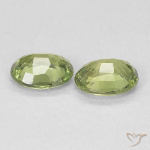 Gemas de Zafiro Verde bosque claro natural de 0.87 ct, Ovalada, VS