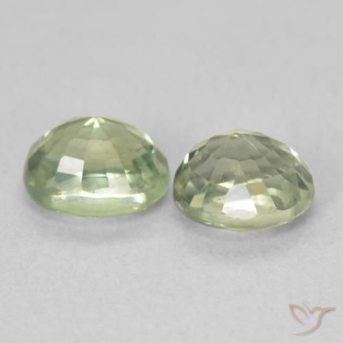 Gemas de Zafiro Verde pera pálido natural de 1.23 ct, Ovalada, VVS-VS