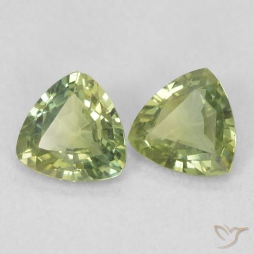 Gemas de Zafiro Verde terroso pálido natural de 0.67 ct, Trillón, VVS-VS