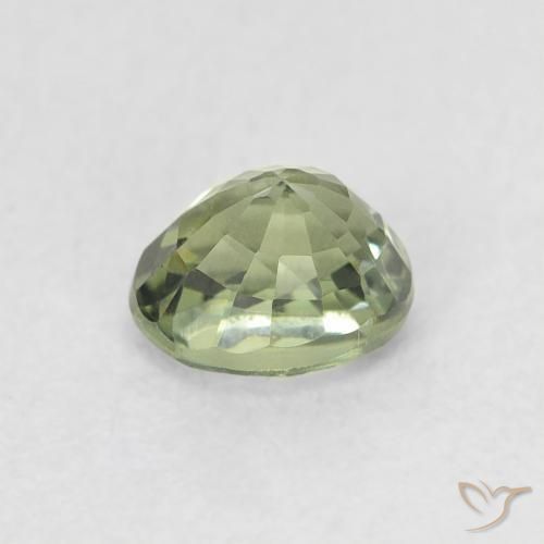 Zafiro Verde bosque claro natural de 0.68 ct, Ovalada, VVS
