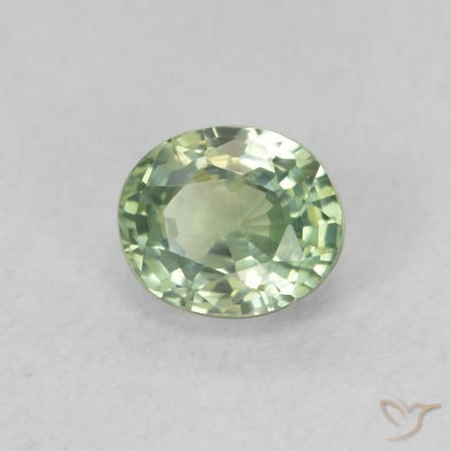 Zafiro Verde claro natural de 0.60 ct, Ovalada, VVS-VS