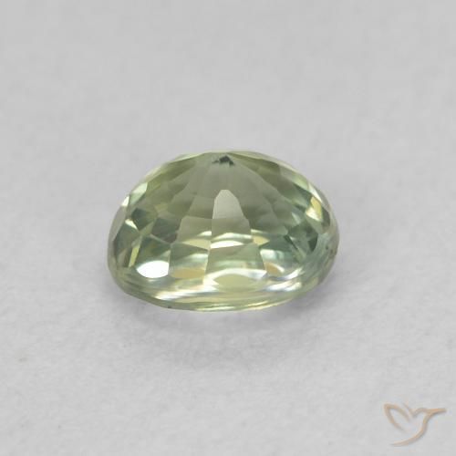 Zafiro Verde claro natural de 0.60 ct, Ovalada, VVS-VS