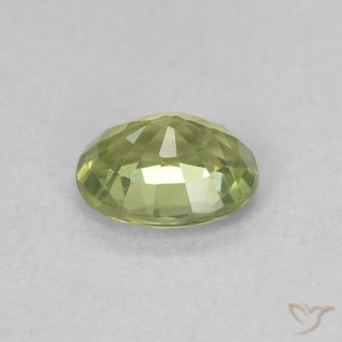 Zafiro Verde bosque cálido natural de 0.50 ct, Ovalada, VVS-VS
