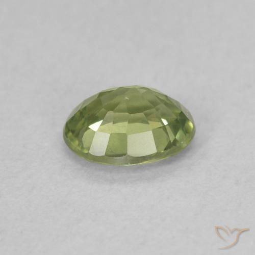 Zafiro Verde cálido natural de 0.42 ct, Ovalada, VVS-VS