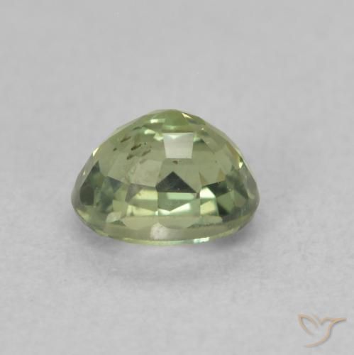 Zafiro Verde medio natural de 0.66 ct, Ovalada, VVS-VS