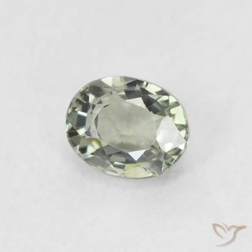 Zafiro Verde medio natural de 0.56 ct, Ovalada, VVS-VS