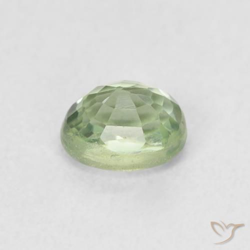 Zafiro Verde muy claro natural de 0.60 ct, Ovalada, VVS-VS