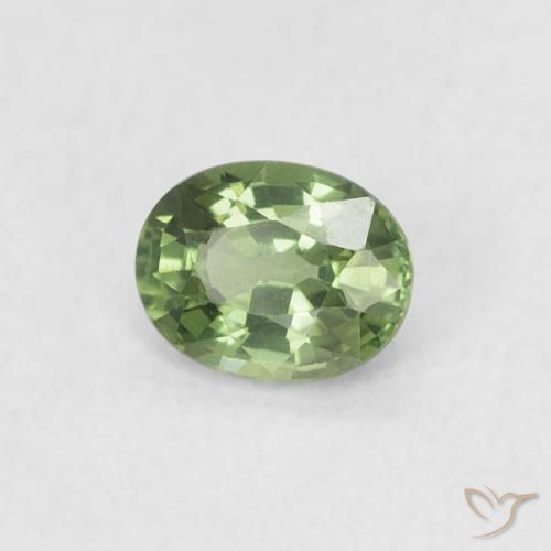 Zafiro Verde medio natural de 0.46 ct, Ovalada, VVS-VS