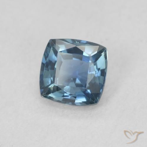 Zafiro Azul oscuro natural de 0.48 ct, Forma Cojín, VVS-VS