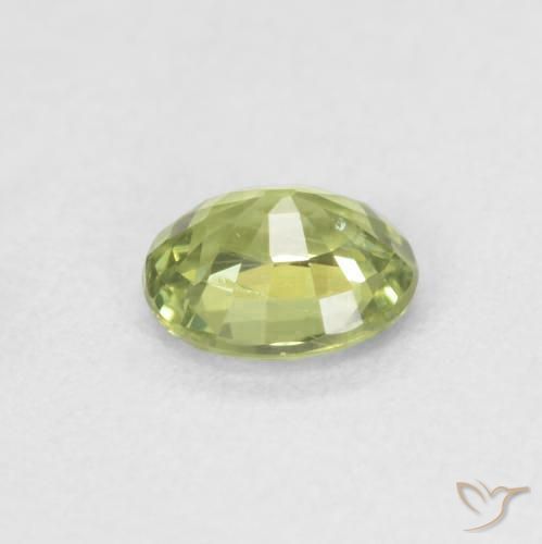 Zafiro Verde medio natural de 0.43 ct, Ovalada, VS