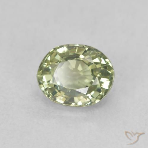 Zafiro Medium Dark-Green natural de 0.57 ct, Ovalada, VVS