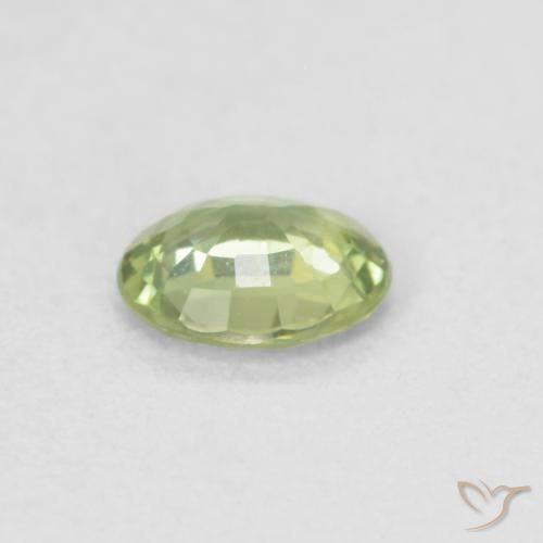 Zafiro Verde vivo claro natural de 0.33 ct, Ovalada, VVS