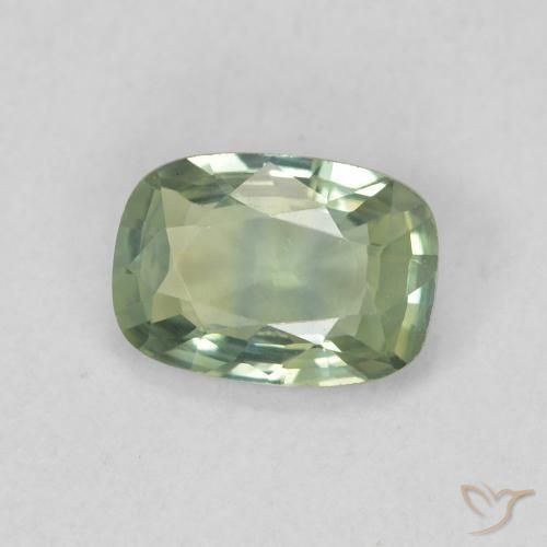 Zafiro Azul verdoso natural de 0.92 ct, Forma Cojín, VVS