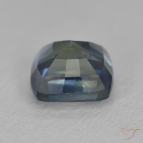 Zafiro Azul verdoso natural de 0.69 ct, Forma Cojín, VVS-VS