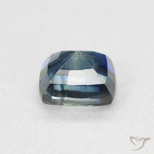 Zafiro Azul marino intenso natural de 0.54 ct, Forma Cojín, VS