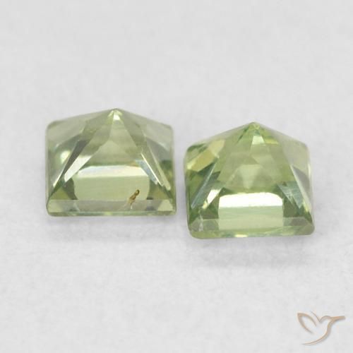 Gemas de Zafiro Verde cálido natural de 0.45 ct, Cuadrado, VS
