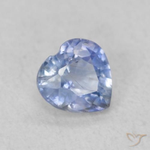 Zafiro Celeste natural de 0.37 ct, Corazón, VS