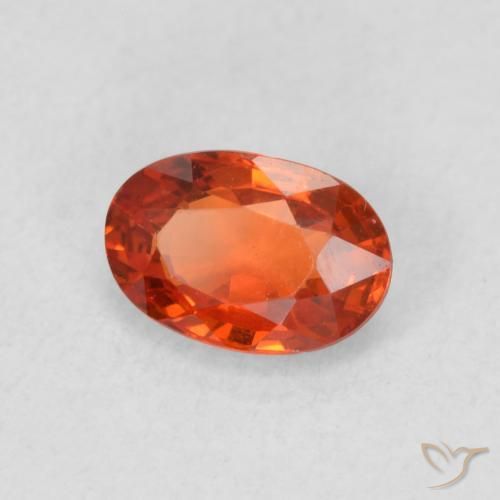 Zafiro Naranja fuego natural de 0.70 ct, Ovalada, VVS-VS