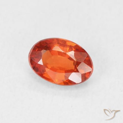 Zafiro Ámbar naranja natural de 0.68 ct, Ovalada, VVS-VS