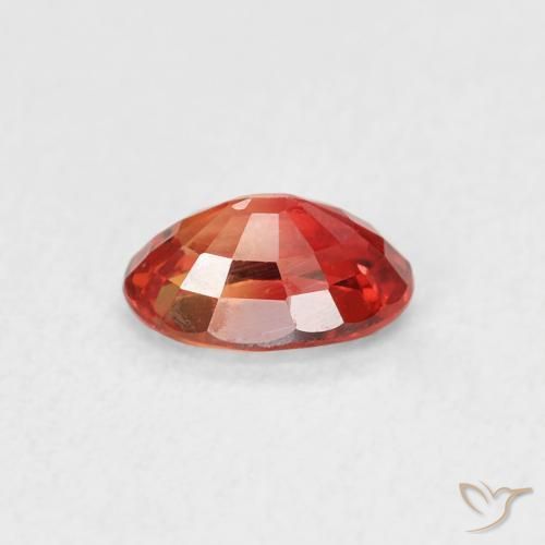 Zafiro Rojo medio natural de 0.68 ct, Ovalada, VVS-VS