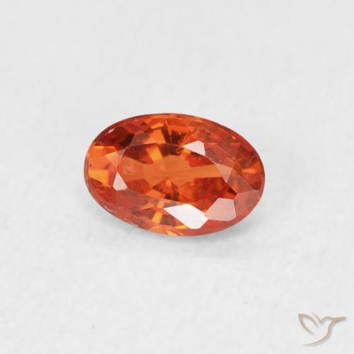Zafiro Naranja fuego natural de 0.53 ct, Ovalada, VVS-VS