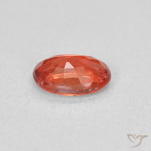 Zafiro Rojo medio natural de 0.58 ct, Ovalada, VVS-VS