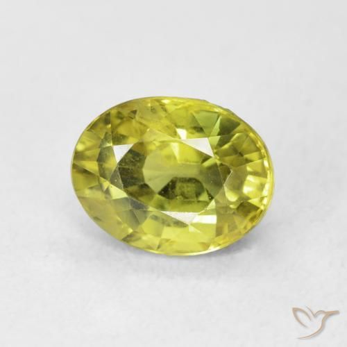 Zafiro Verde terroso cálido natural de 2.65 ct, Ovalada, VVS-VS