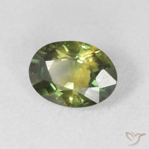 Zafiro Verde bosque natural de 1.37 ct, Ovalada, VS