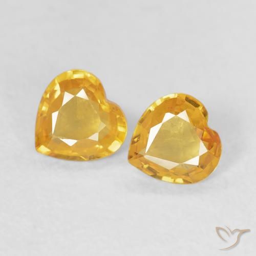 Gemas de Zafiro Naranja dorado natural de 0.61 ct, Corazón, VVS-VS